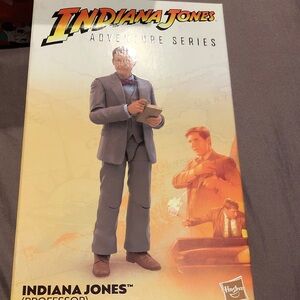 Hasbro Indiana Jones Adventure Series Figure in Gray